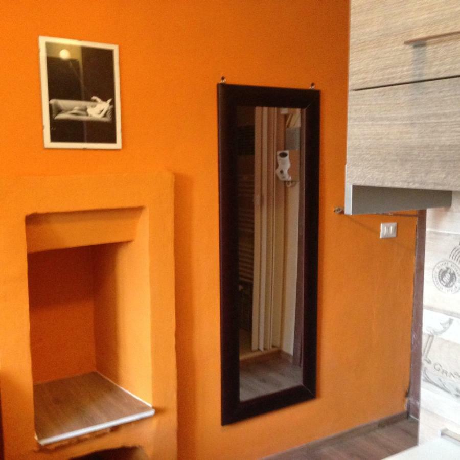 Apartamento Mansarda In Borgo Dora Turín Exterior foto