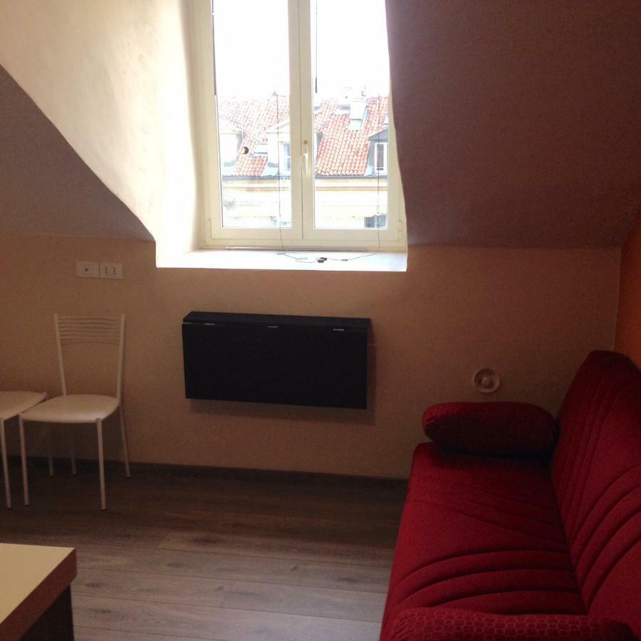 Apartamento Mansarda In Borgo Dora Turín Exterior foto